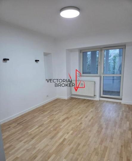 Unirii, stradal, 2 camere,