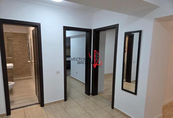 Unirii, stradal, 2 camere,