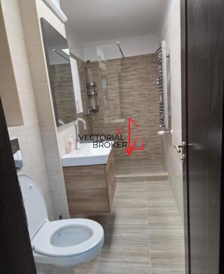 Unirii, stradal, 2 camere,